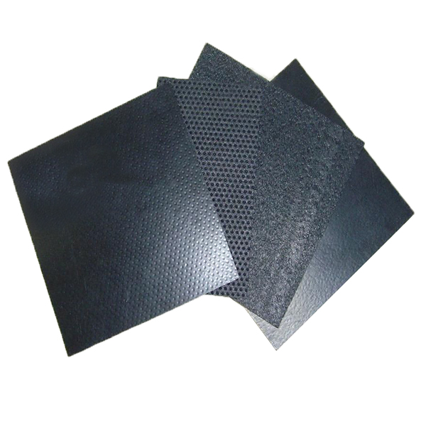 河道治理工程到底選擇土工膜好些還是膨潤土防水毯合適？